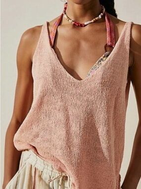 FP Beach- Textured white V-Neck Knit Tank xs